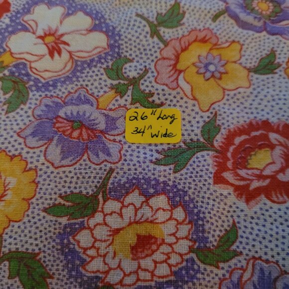 Vintage Floral Fabric 26" Long by 34" Wide Pastels - Picture 2 of 3